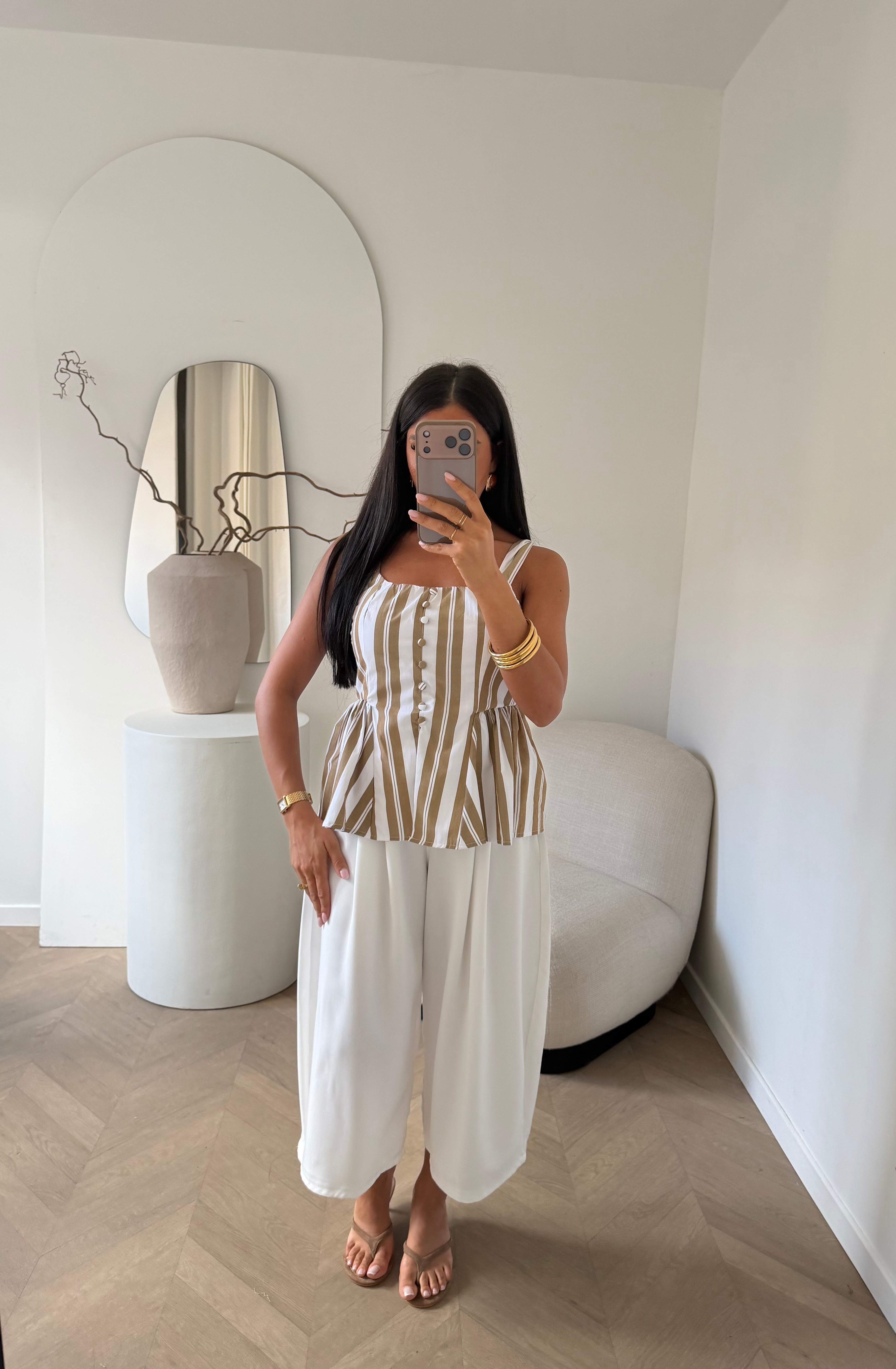 Top LIVIA